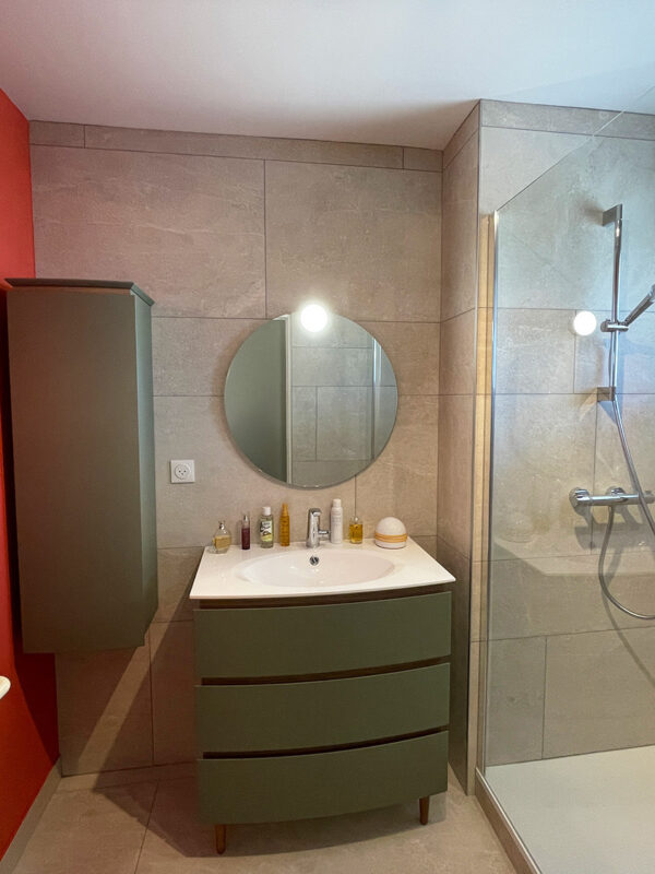 découvrez nos services de rénovation de salle de bains à janvry : modernisez votre espace en 2025 avec des solutions adaptées à vos besoins, de la conception à la réalisation.