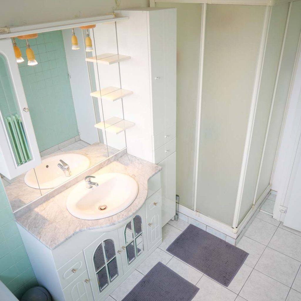 confiez la rénovation de votre salle de bains à sablonnières à des professionnels qualifiés. conseils, accompagnement personnalisé et solutions modernes pour transformer votre espace selon vos envies.