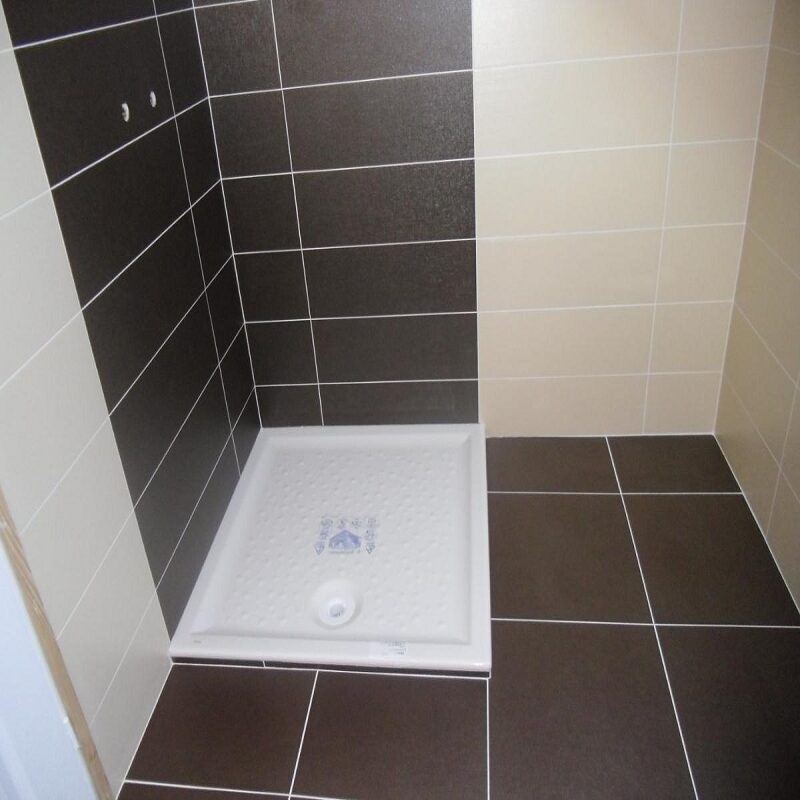 confiez la rénovation de votre salle de bains à verneuil-sur-seine à des experts qualifiés. transformez votre espace avec des solutions sur-mesure, modernes et fonctionnelles. demandez votre devis gratuit !