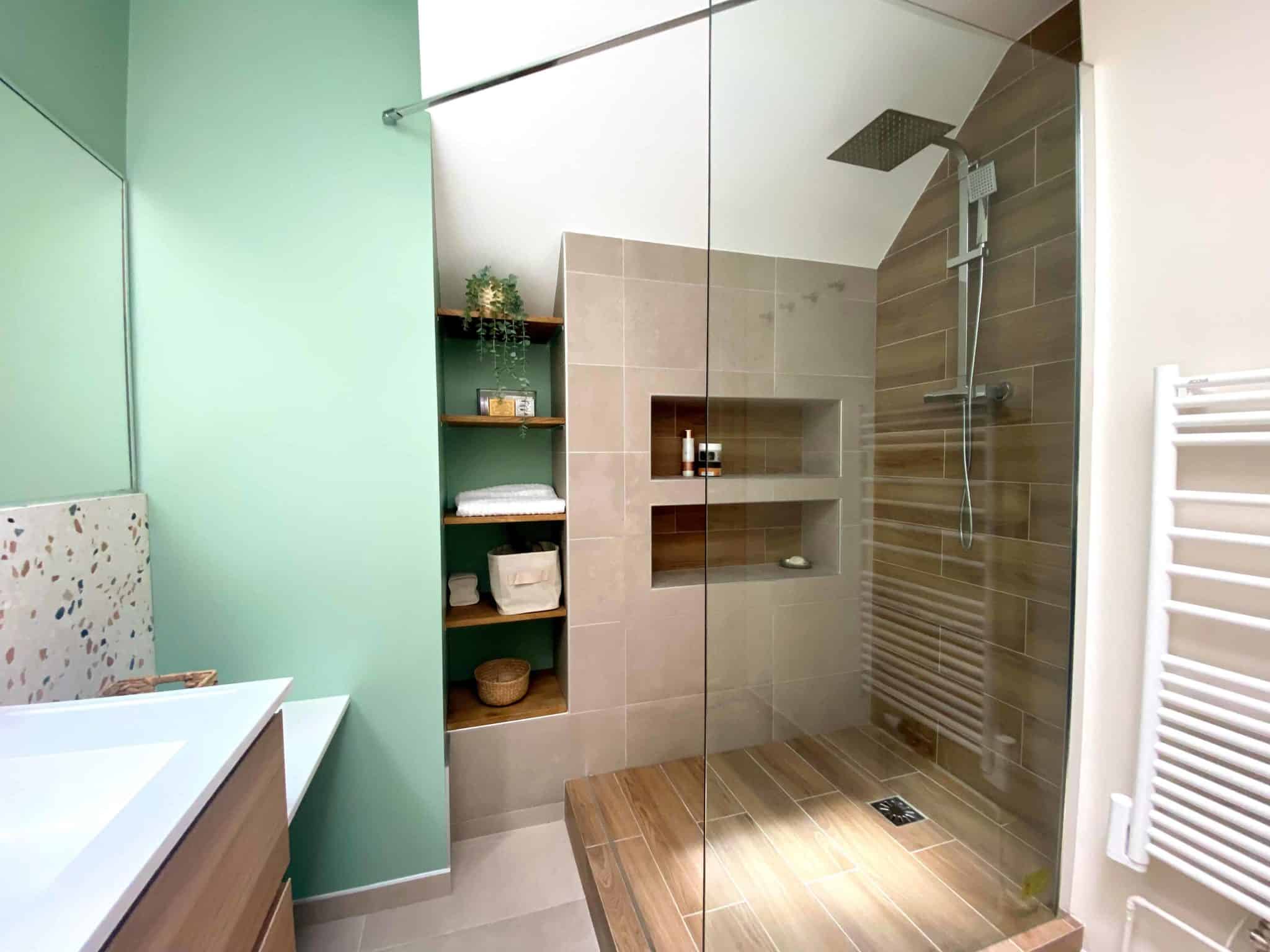 transformez votre salle de bains à versailles en 2025 avec nos experts en rénovation. conseils personnalisés, matériaux de qualité et finitions sur mesure pour un résultat à la hauteur de vos attentes.