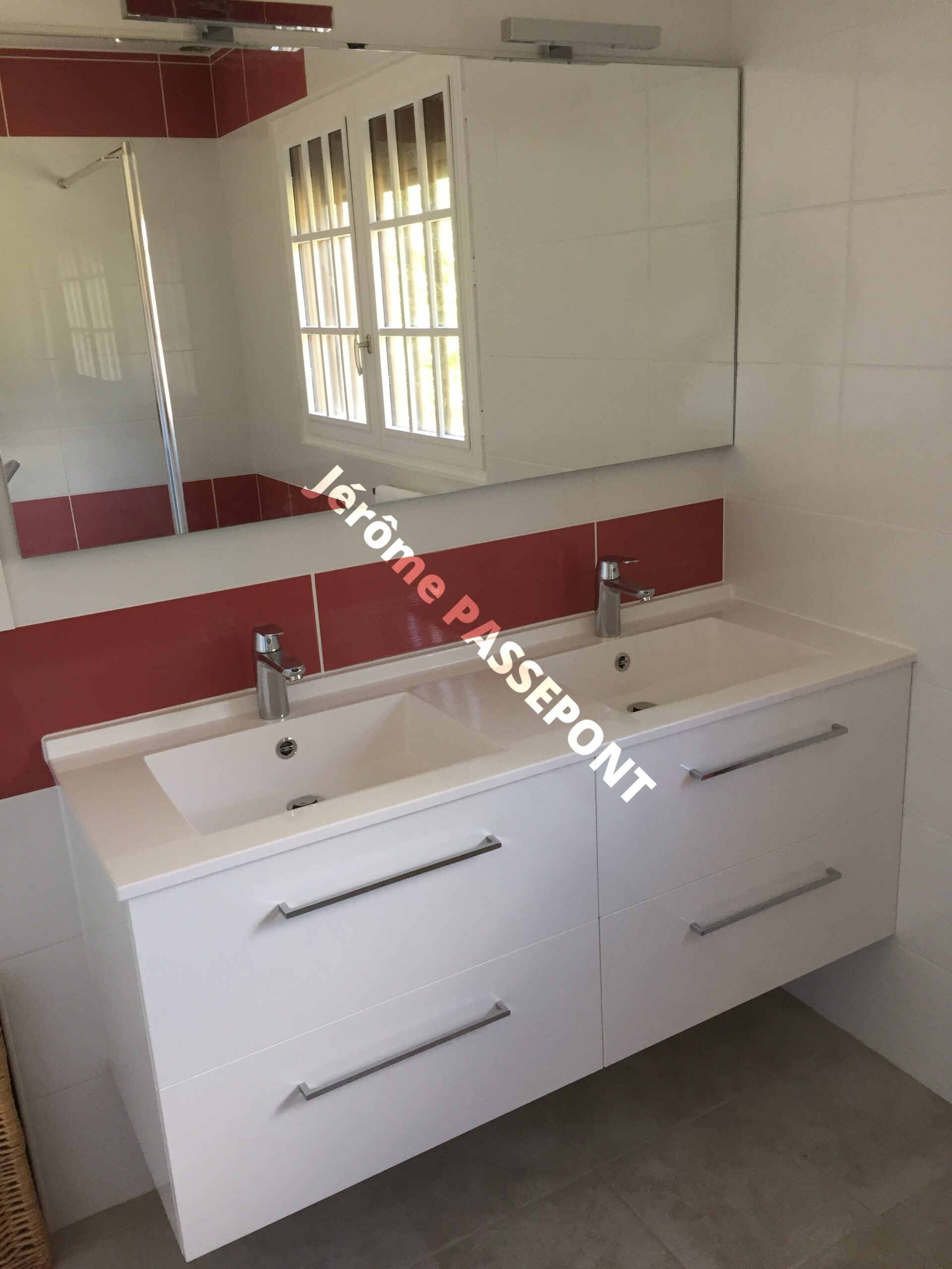 confiez la rénovation de votre salle de bains à villette (78930) à des professionnels qualifiés. solutions sur mesure, modernisation, et finitions de qualité pour une pièce confortable et élégante.