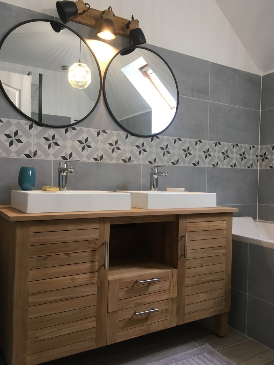 offrez une nouvelle vie à votre salle de bains à villiers-le-mahieu en 2025. découvrez nos solutions de rénovation sur mesure pour un espace moderne, fonctionnel et élégant, adapté à vos besoins et votre budget.