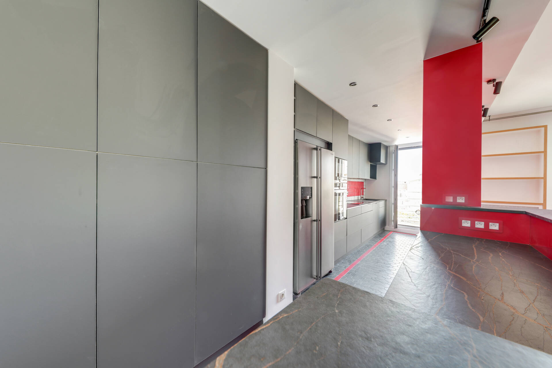 découvrez nos services de rénovation sur mesure à paris 16 : conseils personnalisés, artisans qualifiés et suivi complet pour transformer votre intérieur selon vos envies. demandez un devis gratuit !