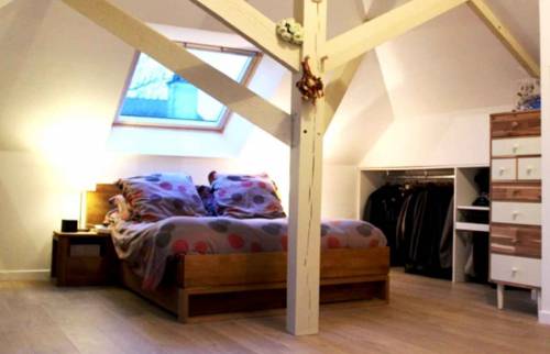 découvrez nos conseils et astuces pour rénover vos combles efficacement. transformez cet espace en pièce à vivre confortable, optimisez l’isolation et valorisez votre maison grâce à une rénovation réussie.