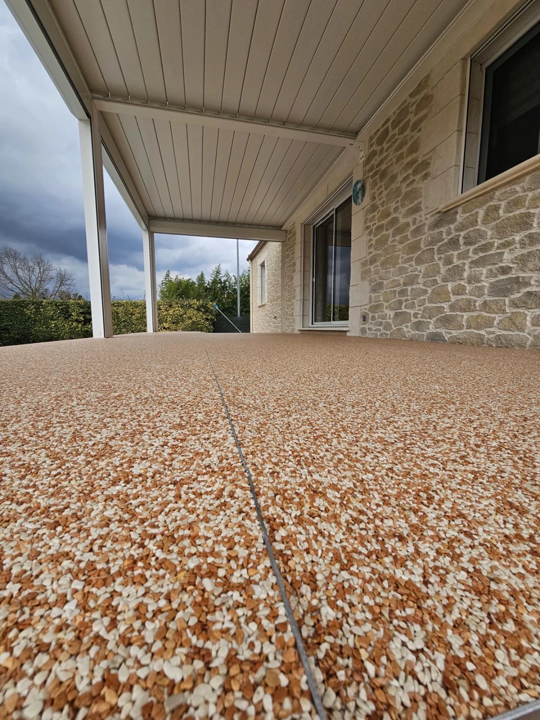 découvrez les tendances 2025 en revêtement sol extérieur : matériaux innovants, conseils d’entretien et astuces pour sublimer votre terrasse ou jardin. trouvez l’inspiration pour un aménagement extérieur moderne et durable !