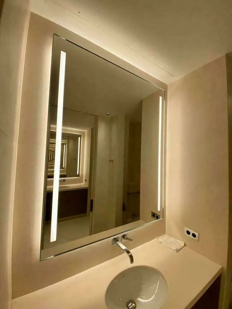 découvrez nos solutions de salle de bain sur mesure à paris : conception personnalisée, matériaux de qualité et accompagnement professionnel pour créer une salle de bain unique qui reflète vos envies.