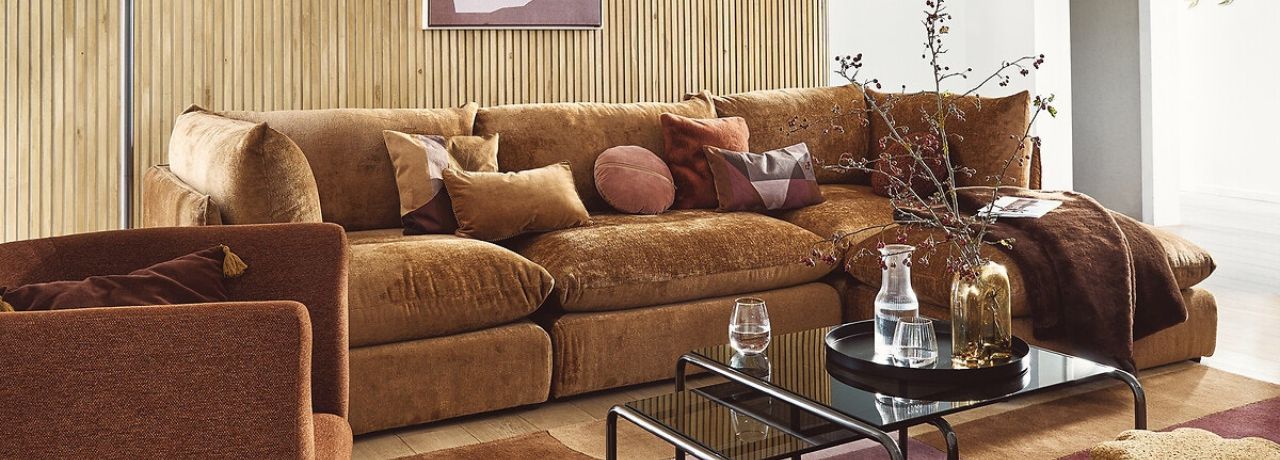 découvrez comment aménager un salon moderne avec des idées de décoration tendance, des meubles design et des astuces pour créer un espace convivial, élégant et confortable dans votre intérieur.