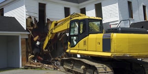 découvrez tout ce qu’il faut savoir sur le tarif de la démolition d’une maison : prix au m2, facteurs qui influencent le coût, démarches à prévoir et astuces pour optimiser votre budget.