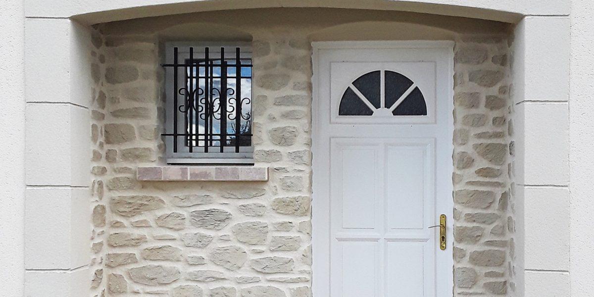 découvrez le tarif au m2 pour la rénovation ou la peinture de façade, ainsi que les facteurs influençant le prix et des conseils pour estimer votre budget travaux.