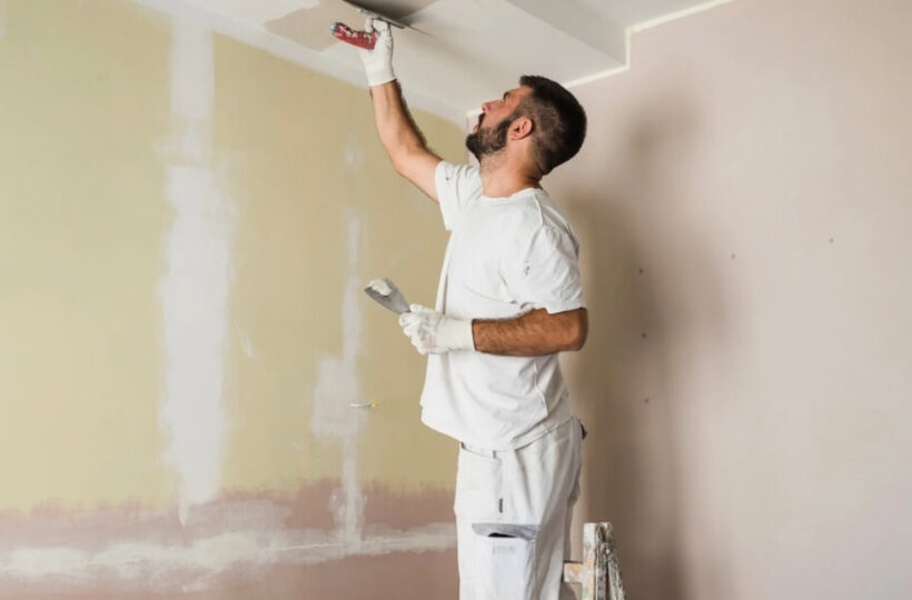 découvrez les tarifs des peintres en 2025 : prix au mètre carré, coûts de main-d'œuvre et conseils pour estimer votre budget rénovation. comparez les devis et trouvez le meilleur rapport qualité-prix pour vos travaux de peinture intérieure ou extérieure.