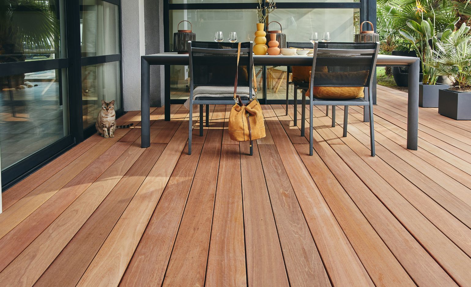 découvrez des idées et conseils pour aménager votre terrasse, optimiser l'espace extérieur, choisir le mobilier idéal et créer un lieu convivial et chaleureux pour profiter des beaux jours.