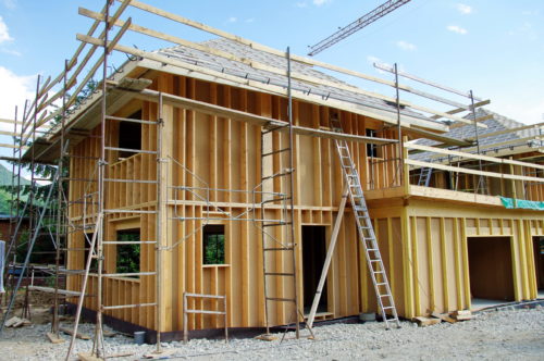 découvrez comment réaliser des travaux de rénovation ou de construction avec un budget de 100 000€. conseils, étapes clés et solutions pour optimiser votre investissement.