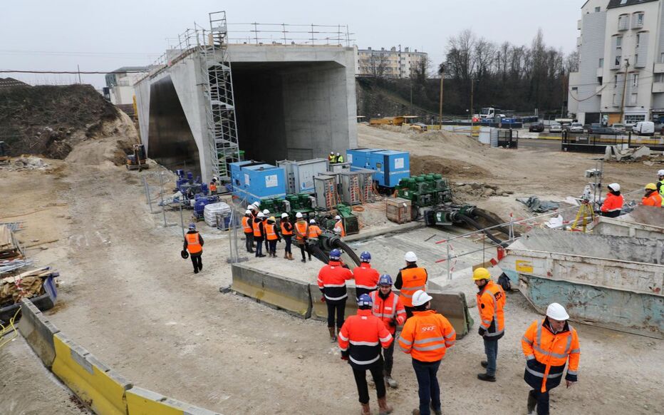 travaux 60000 euros 2 découvrez comment réaliser et financer des travaux pour un budget de 60 000 euros. conseils, astuces et idées pour optimiser vos rénovations et améliorer votre logement.