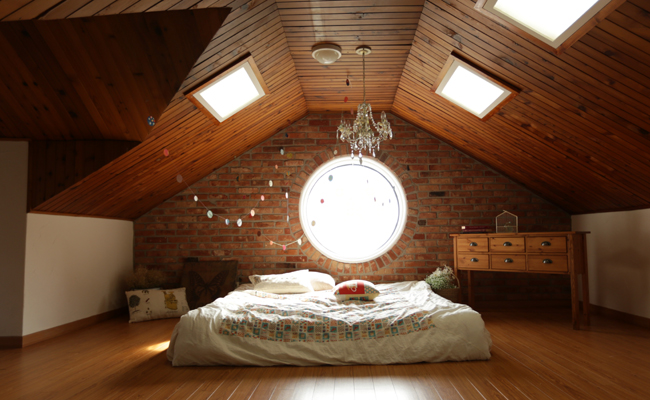 optimisez votre espace en réalisant des travaux d'aménagement de combles. conseils, idées et solutions pour transformer vos combles en pièce à vivre confortable et fonctionnelle.