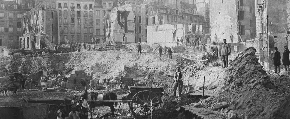 découvrez les travaux haussmanniens : transformations urbaines, rénovation architecturale et modernisation des espaces publics à paris. explorez l’héritage de baron haussmann et son impact sur la ville.