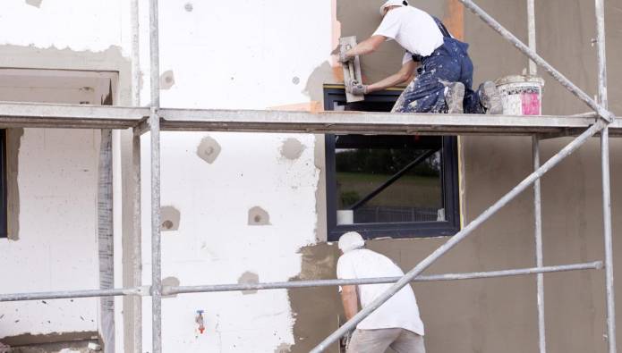 découvrez tout ce qu'il faut savoir sur les travaux pré-ravalement : étapes préparatoires, diagnostics, conseils et bonnes pratiques pour réussir la rénovation de votre façade.