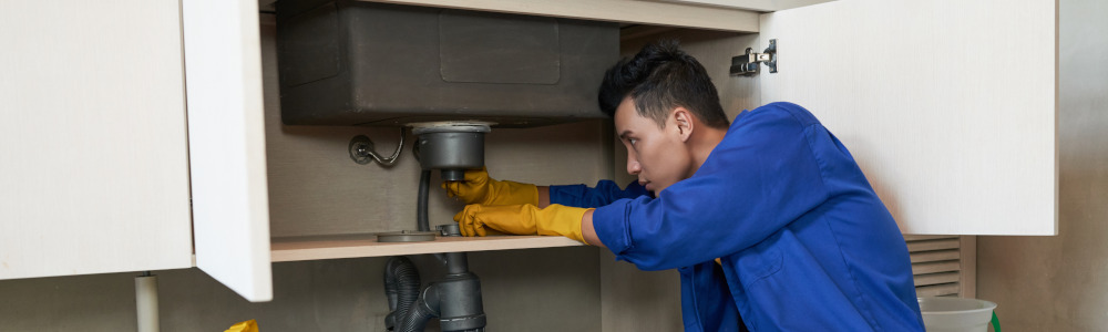 besoin d'une intervention rapide pour une fuite ou un problème de plomberie ? contactez notre service d'urgence plombier disponible 24h/24 et 7j/7 pour une assistance immédiate et efficace !