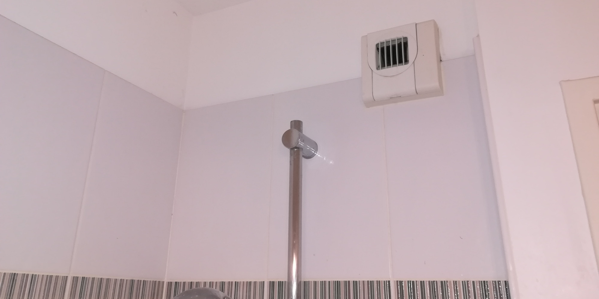 découvrez si la vmc est obligatoire dans un appartement, les exigences légales, les types de ventilation concernés et les conséquences en cas de non-respect des normes en vigueur.