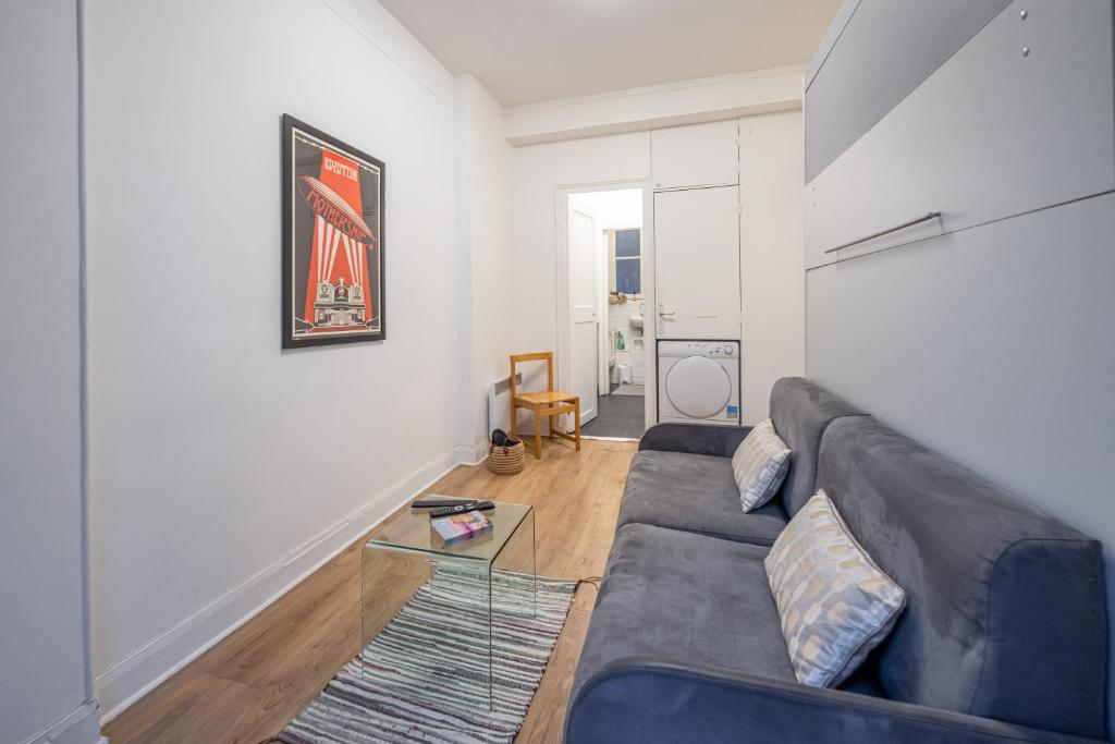 découvrez un appartement a+ dans le 3ème arrondissement de paris, proche du marais, alliant charme du centre et confort moderne pour un séjour inoubliable.