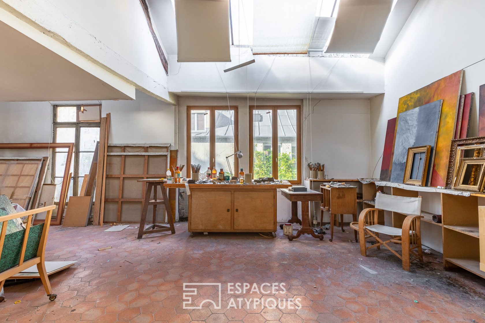 découvrez des opportunités d'achat d'ateliers à paris, idéal pour vos projets professionnels ou artistiques. trouvez l'espace parfait au cœur de la capitale.