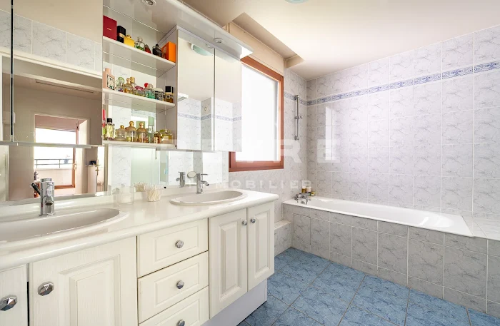 découvrez nos annonces pour acheter une maison à rénover à paris. trouvez la propriété idéale à réaménager selon vos goûts et votre budget dans la capitale.