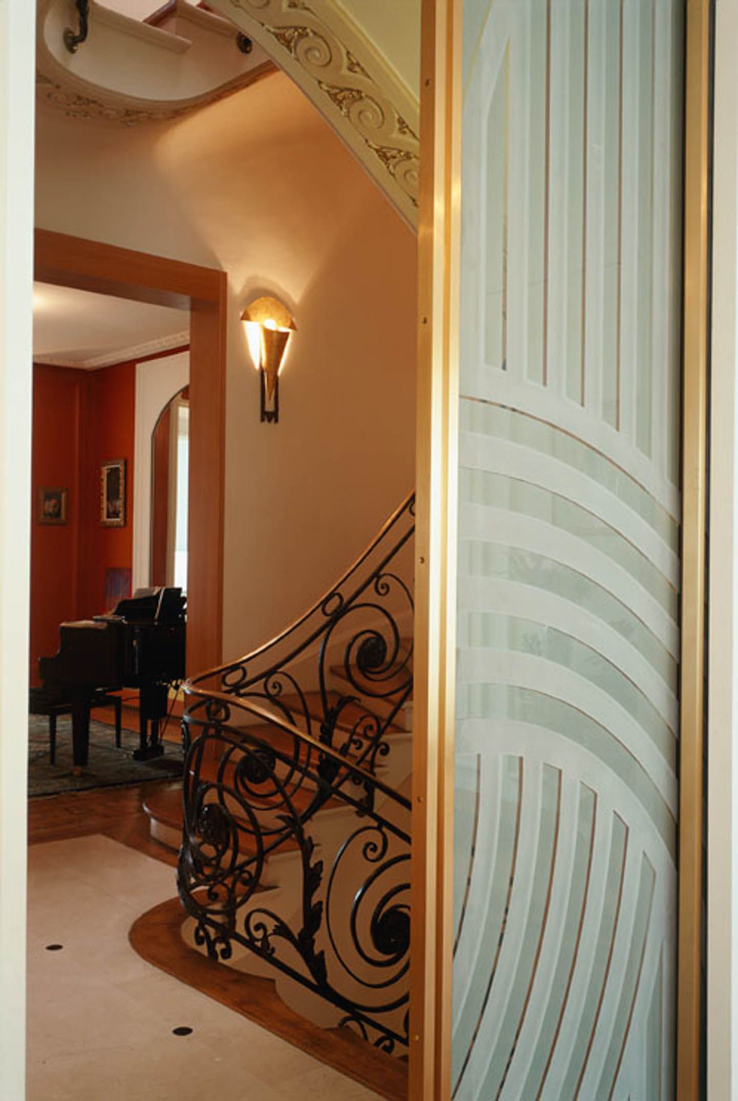 découvrez nos solutions sur mesure pour agrandir l'espace de votre hôtel particulier à paris 75, alliant élégance et fonctionnalité.