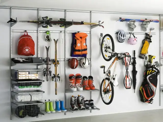 découvrez nos conseils et astuces pratiques pour agrandir votre garage efficacement et optimiser l'espace disponible.