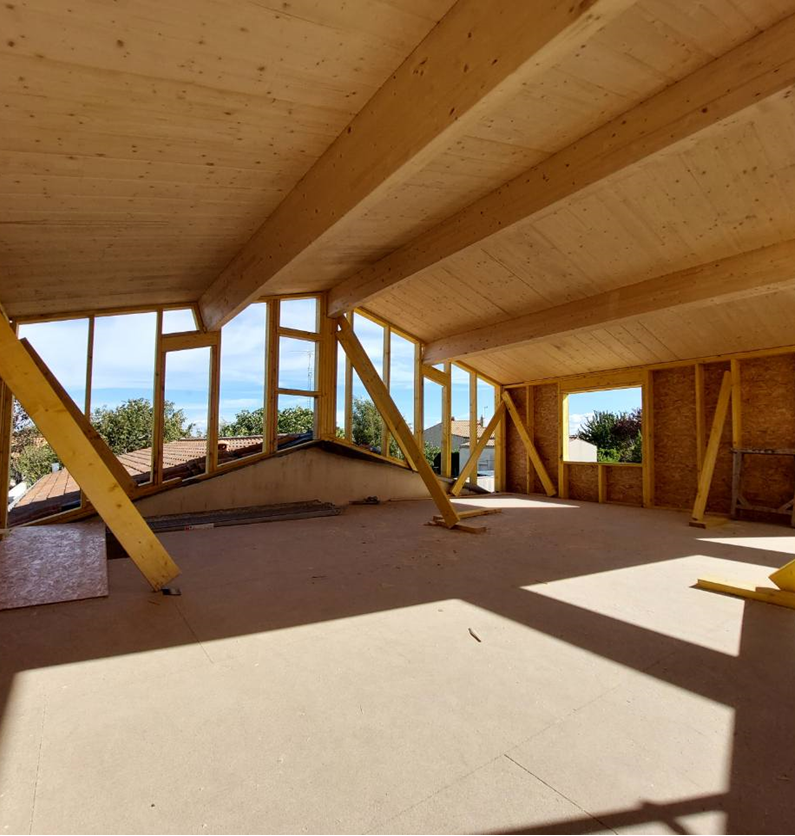 découvrez comment agrandir votre maison avec un étage en ossature bois, une solution durable, écologique et esthétique pour gagner de l'espace.