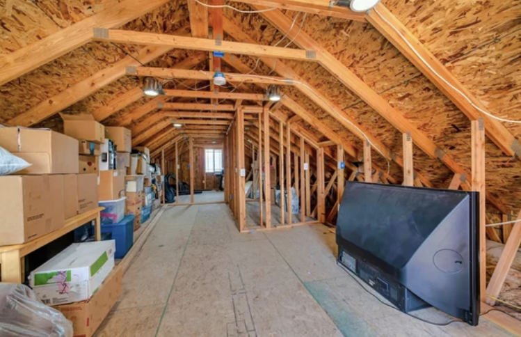 amenagement combles 1 découvrez nos conseils et solutions pour l'aménagement de combles, optimisez votre espace sous toiture et créez une pièce supplémentaire lumineuse et fonctionnelle.