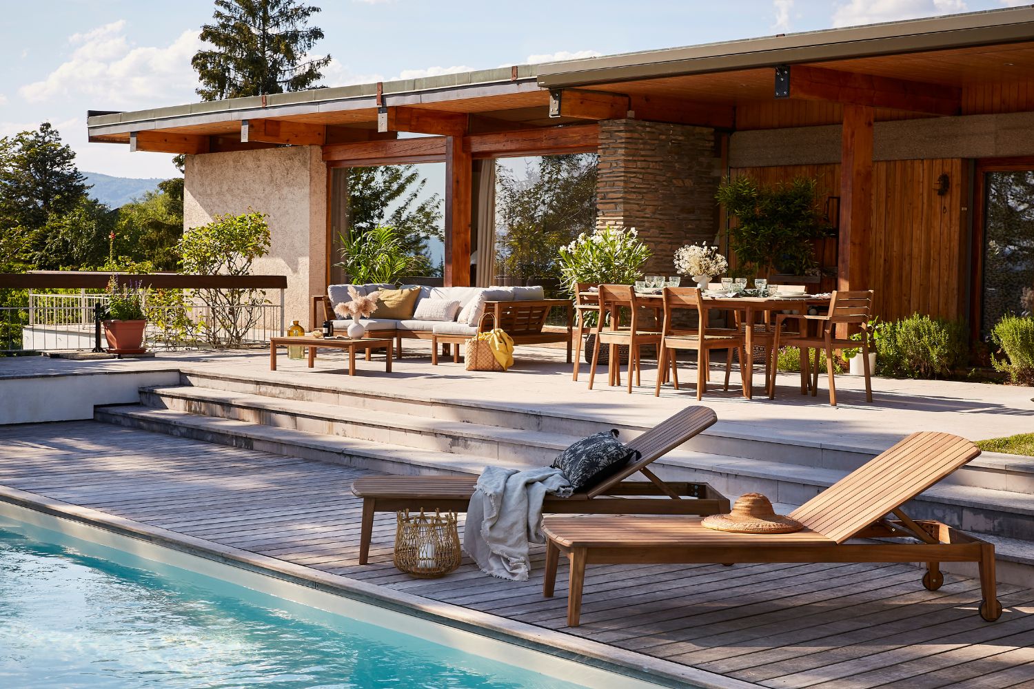 découvrez nos idées et conseils pour l'aménagement de votre terrasse, alliant confort, style et fonctionnalité pour un espace extérieur unique et convivial.