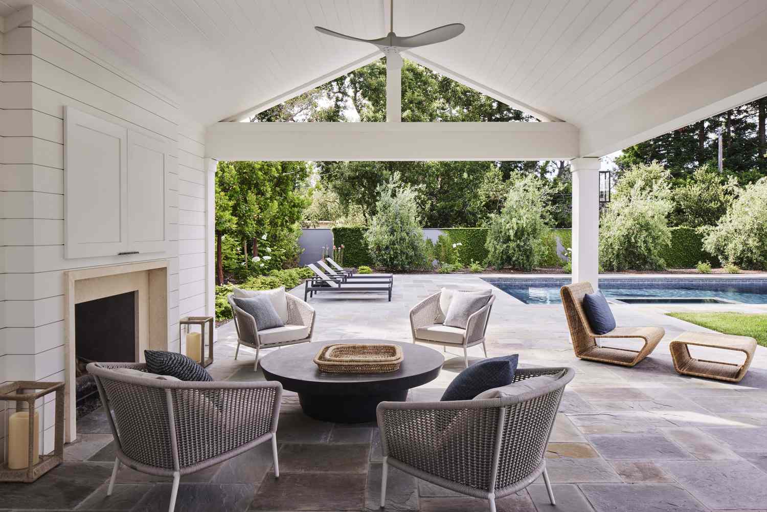 découvrez les tendances 2025 pour l'aménagement de votre terrasse : idées design, matériaux innovants et conseils pratiques pour créer un espace extérieur unique et convivial.