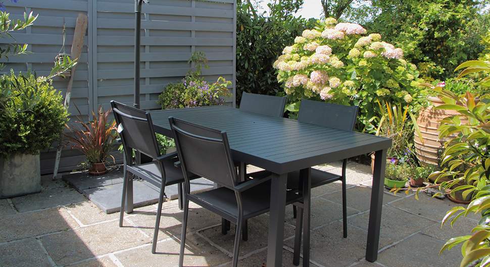 découvrez nos solutions d'aménagement pour une terrasse de 40m2, alliant confort, design et fonctionnalité pour créer un espace extérieur agréable et convivial.