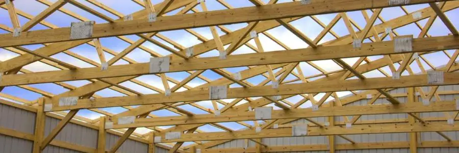 découvrez comment aménager une charpente fermette en optimisant l'espace, avec nos conseils pratiques et une estimation claire des coûts pour votre projet.