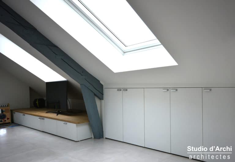 découvrez comment aménager vos combles de 60 m² : conseils pratiques, estimation des coûts et optimisation de l'espace pour un résultat fonctionnel et esthétique.