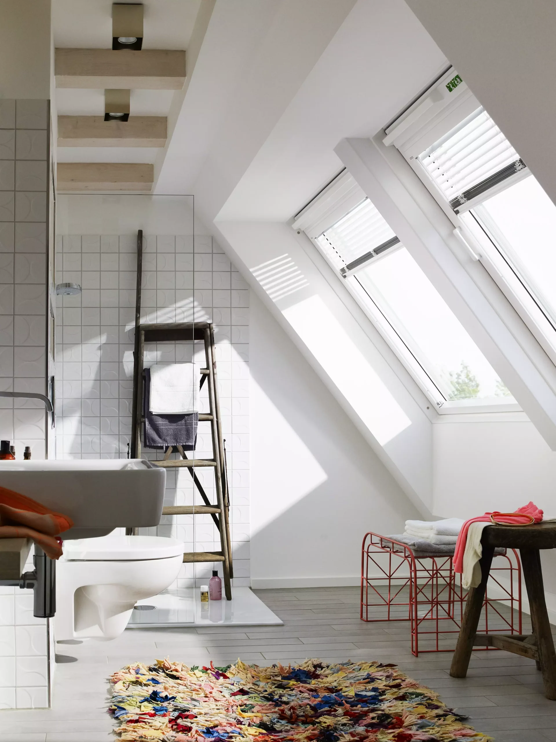 découvrez notre guide complet pour aménager vos combles : conseils pratiques, estimation des prix et astuces pour optimiser votre espace sous toit.