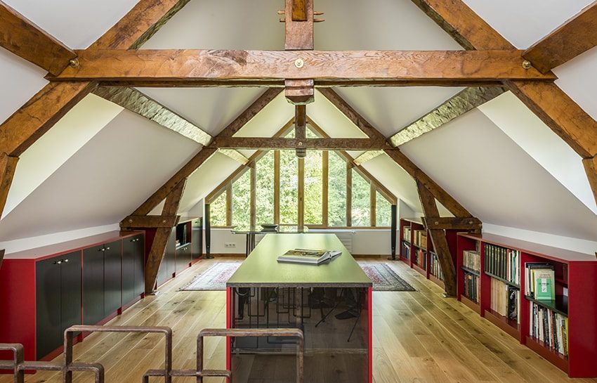 découvrez comment aménager vos combles perdus en une pièce lumineuse et fonctionnelle, grâce à des conseils pratiques pour optimiser l'espace et la lumière naturelle.