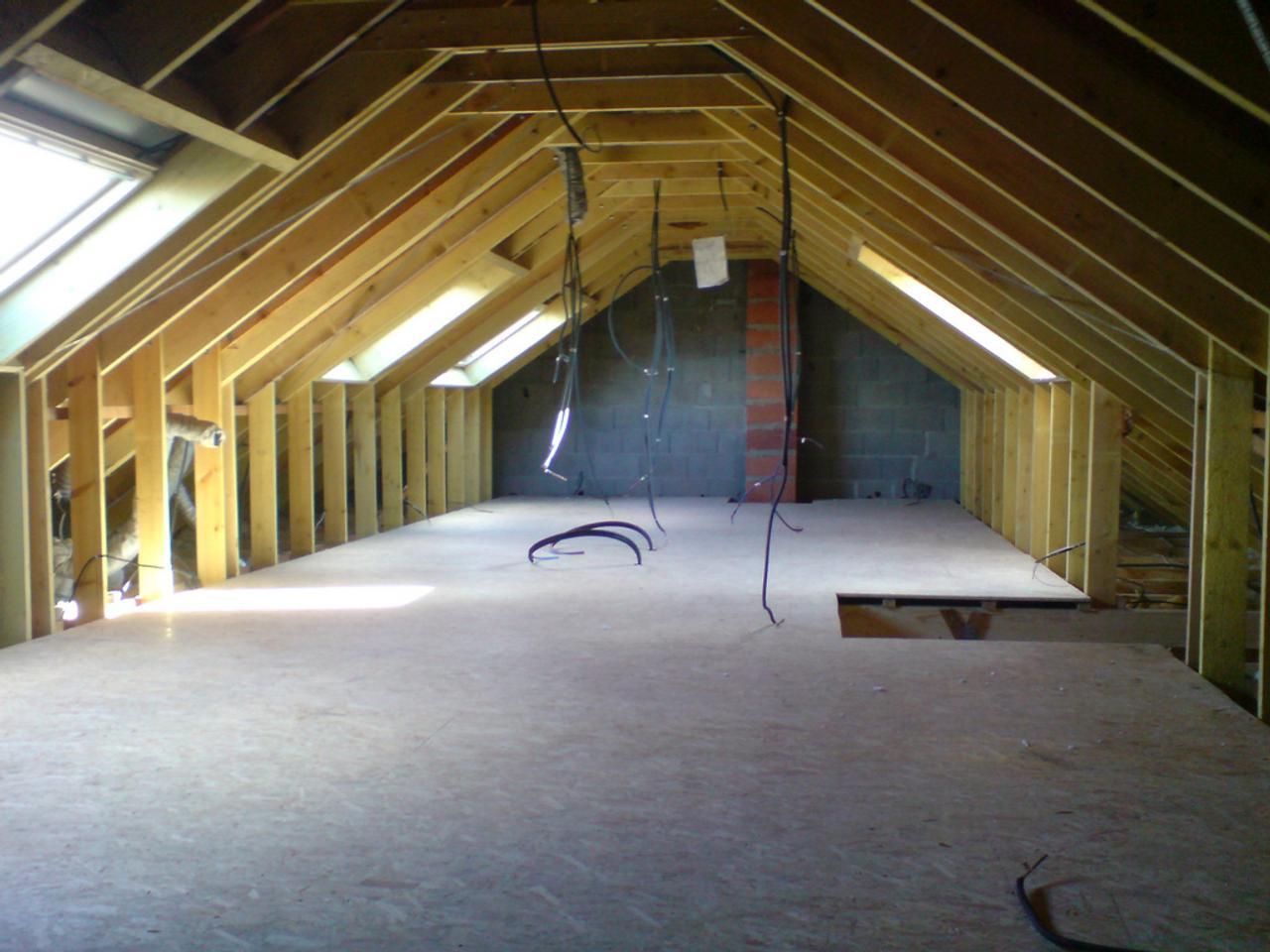 découvrez comment aménager un comble perdu pour optimiser votre espace de vie et créer une pièce supplémentaire fonctionnelle et agréable.