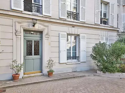découvrez cet appartement à rénover dans le 16ème arrondissement de paris, une opportunité rare à saisir en 2025 pour créer votre espace de vie idéal.