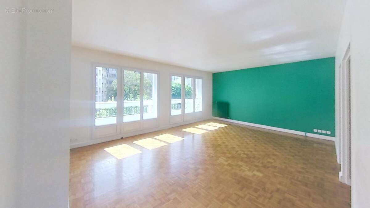 découvrez un appartement à rénover dans le prestigieux 16ème arrondissement de paris. opportunité idéale pour créer votre espace de vie personnalisé au cœur de la capitale.