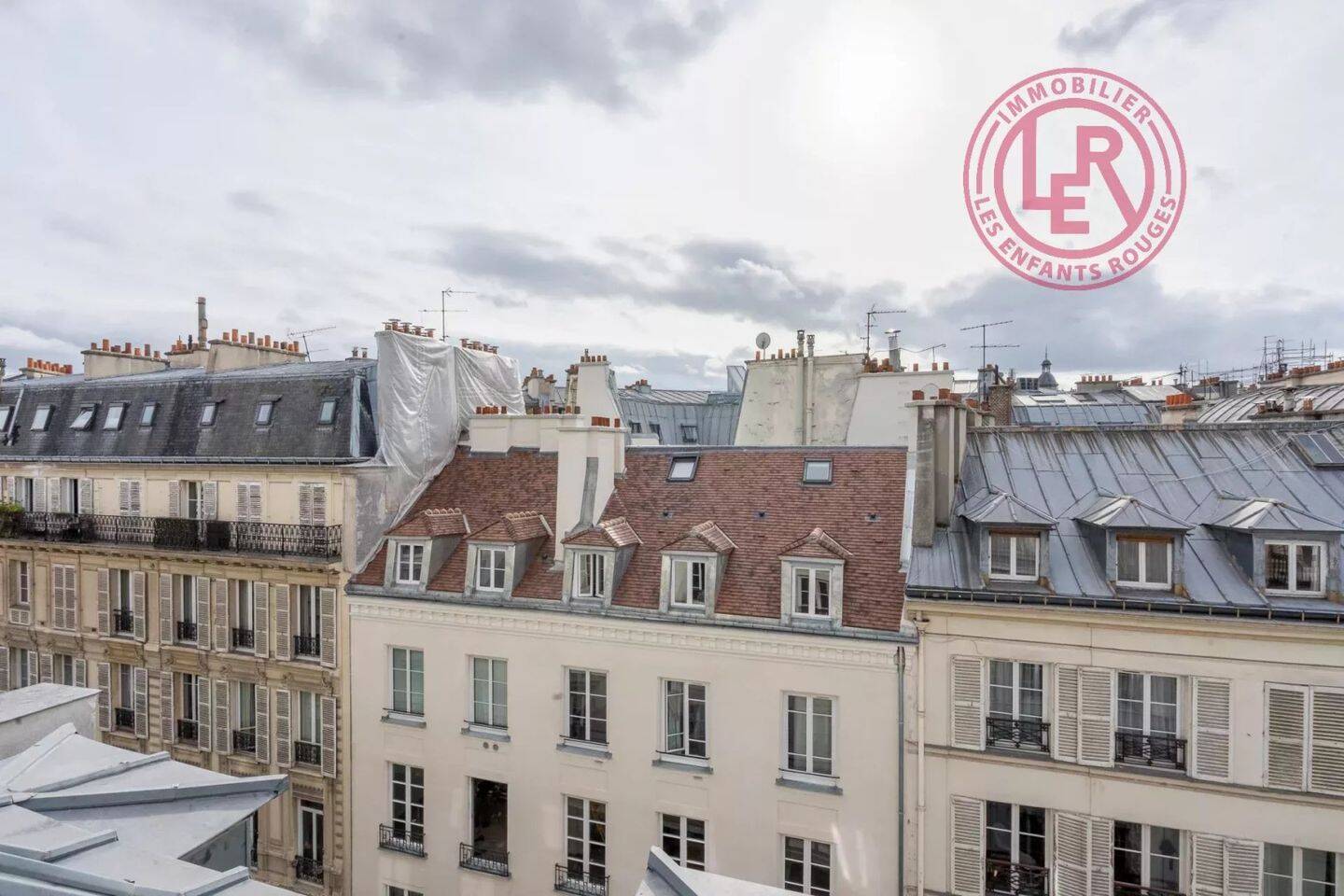 découvrez cet appartement à rénover situé à paris jackson, une opportunité idéale pour créer votre espace de vie personnalisé au cœur de la capitale.