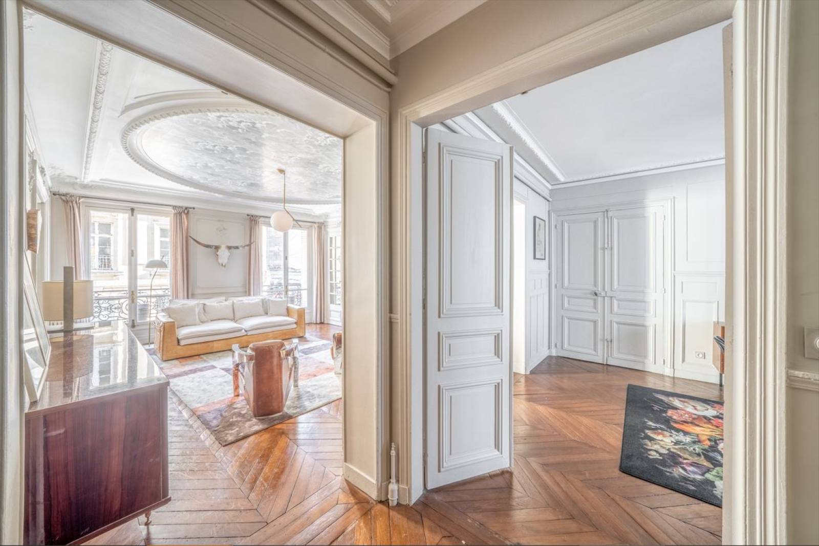 découvrez un appartement à rénover situé à paris jackson, offrant un potentiel unique pour créer votre espace de vie idéal au cœur de la capitale.