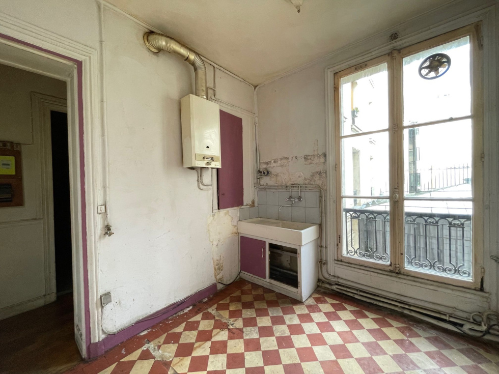 découvrez un appartement à rénover disponible entre paris et nice, idéal pour un projet immobilier sur mesure. opportunité unique pour investisseurs et amateurs de rénovation.