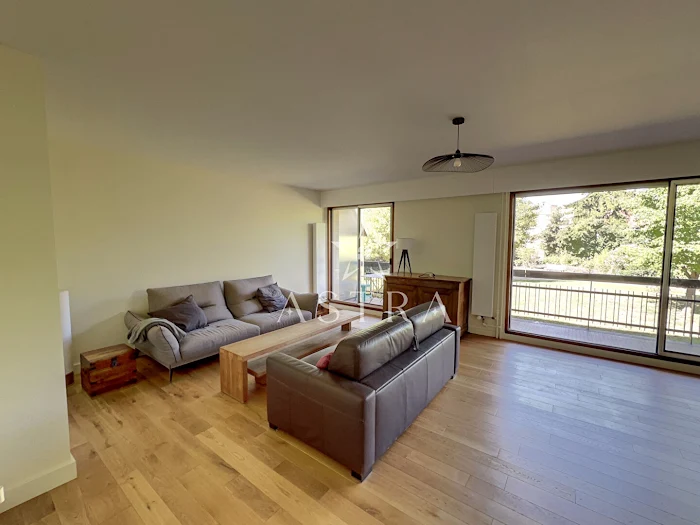 découvrez notre appartement calme et isolé, idéal pour une escapade paisible loin du bruit de la ville. confort et tranquillité garantis pour un séjour relaxant.