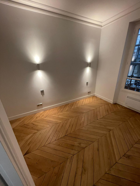 découvrez nos appartements avec parquet alliant élégance et modernité pour un intérieur chaleureux et contemporain.