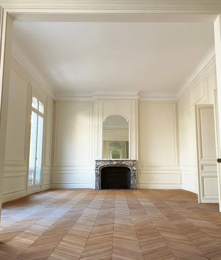 découvrez notre appartement rénové alliant style moderne et confort optimal, idéal pour un séjour agréable et élégant.