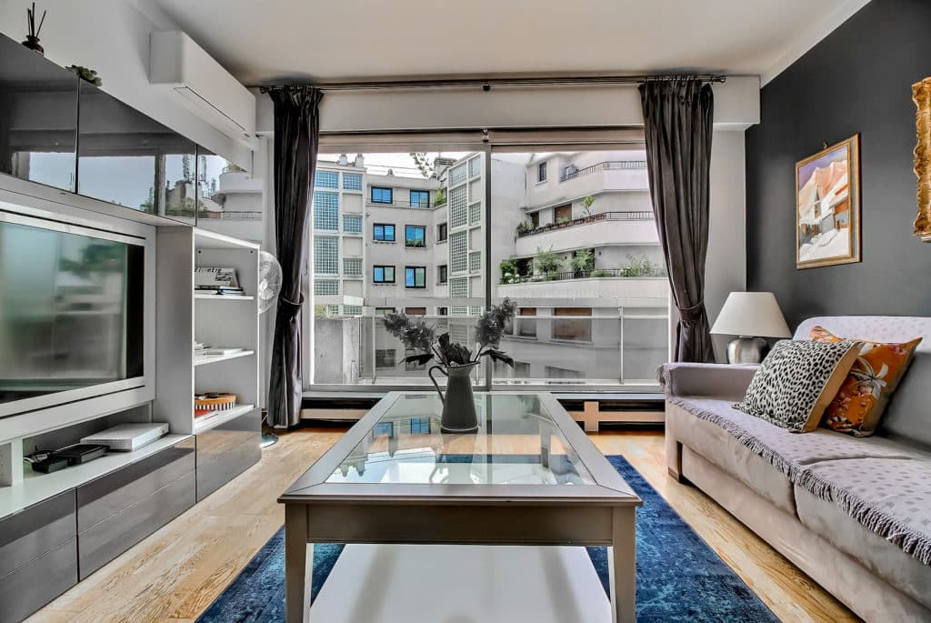 découvrez nos appartements à paris 16, idéalement situés près du trocadéro. profitez d'un cadre élégant et d'un accès facile aux sites emblématiques de la capitale.