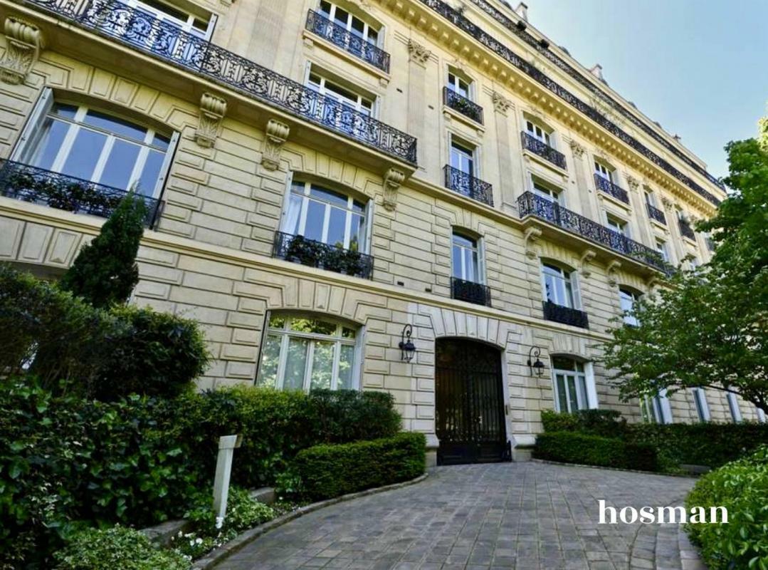 découvrez nos appartements à paris 16, situés à proximité du trocadéro, offrant confort et vue imprenable sur la tour eiffel. réservez votre séjour idéal dès maintenant !