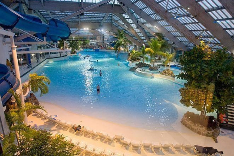 aqua renov paris : expert en rénovation de piscines et installation de systèmes de filtration à paris. qualité, fiabilité et service personnalisé pour votre bassin.