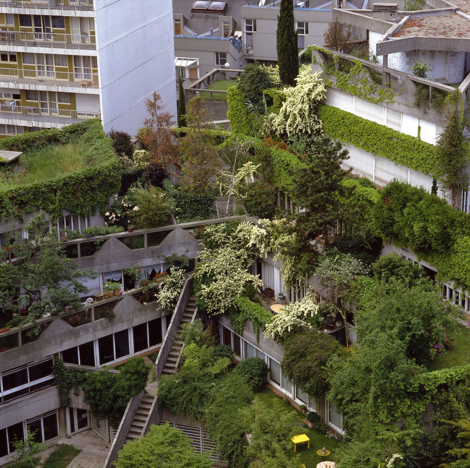 découvrez un architecte à ivry-sur-seine spécialisé dans des projets en harmonie avec l'environnement, alliant créativité et fonctionnalité pour vos constructions et rénovations.