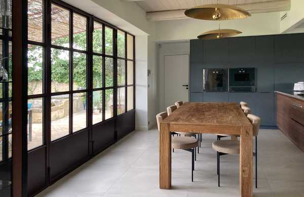 découvrez un architecte d’intérieur à marseille pour transformer vos espaces avec créativité et expertise. conception sur mesure, optimisation et design élégant adaptés à vos besoins.